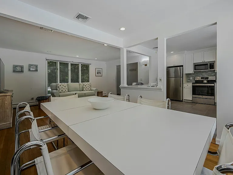 88 Rutland Rd — Photo 7