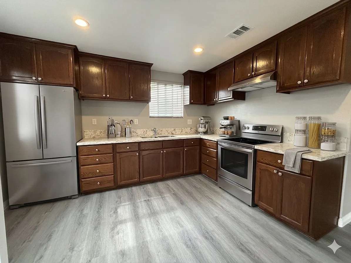 Building Photo - 4321 E 4th St #2