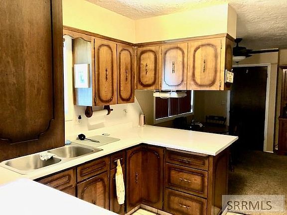 3rd image of 687 Leona Cir