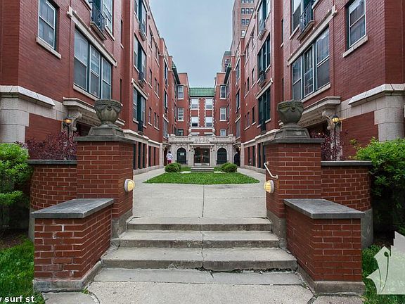 3rd image of 430 W Surf St #114