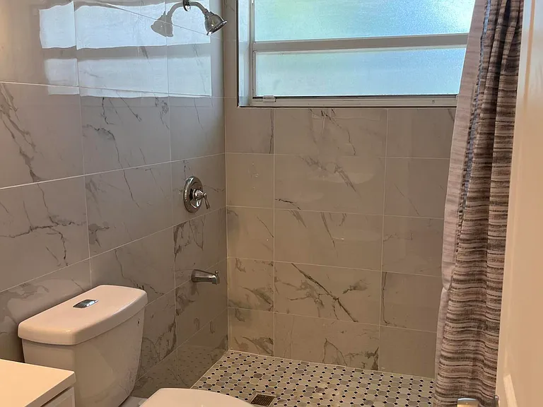 1419 SE 2nd St #1 — Photo 8