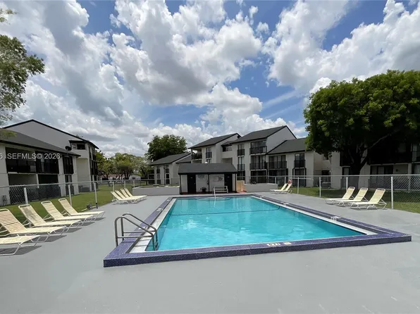 13045 SW 68th St APT 102, Miami, FL 33183