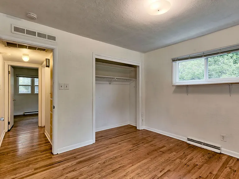 1521 Crestmore Pl — Photo 18