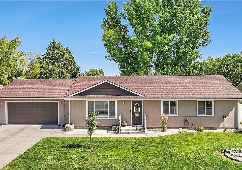 1st image of 206 Diamond Dr