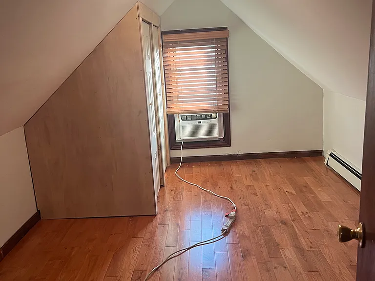 194 Midland Ave #2 — Photo 4