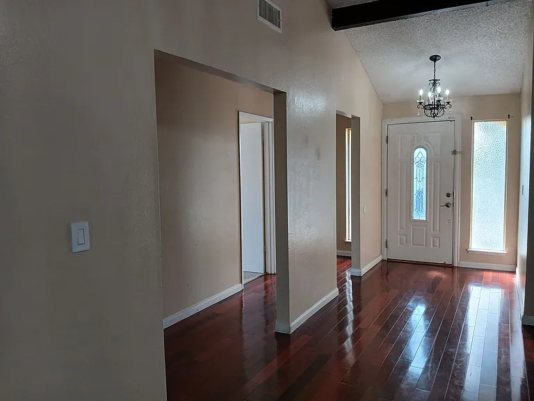 400 Mokelumne Dr — Photo 4