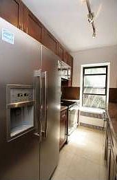 5th image of 230 Park Pl APT 3M
