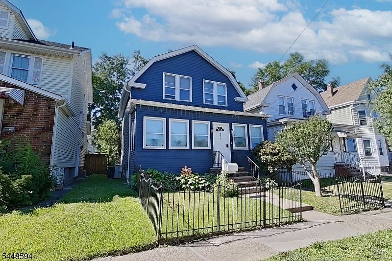 1st image of 229 E 1St St