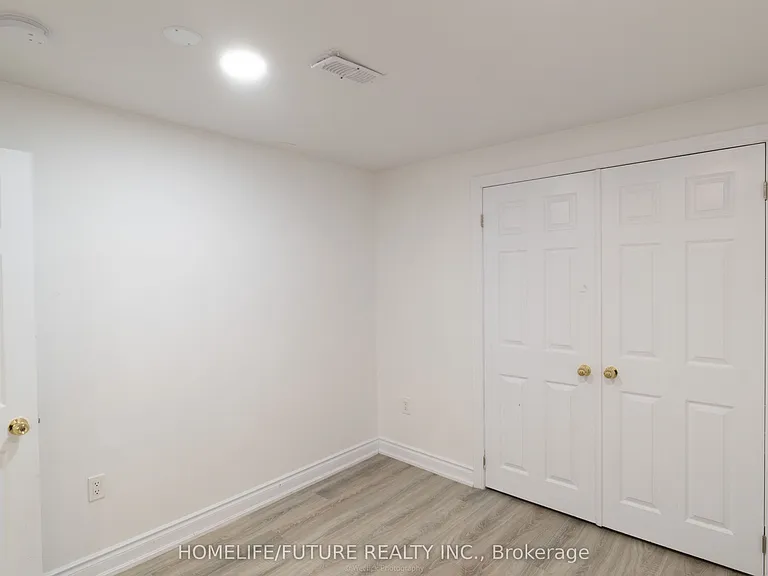 72 Sandford Cres #BASEMENT — Photo 16