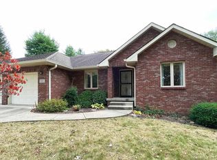 621 S Park Ridge Rd, Bloomington, IN 47401