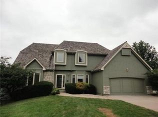 456 NE Brockton Dr, Lees Summit, MO 64064