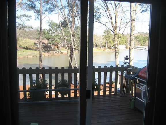 Upper deck