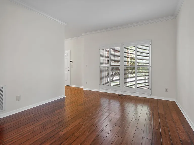3258 Nolen Ln — Photo 13