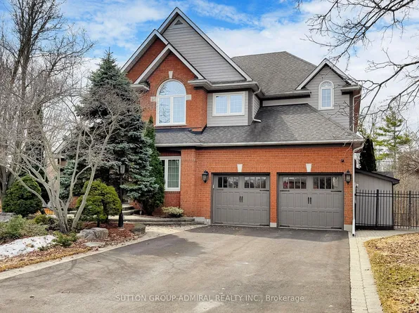 113 Sandcherry Ct, Pickering, ON L1V 6V8