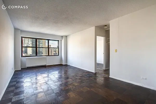 Sold by Compass | media 9