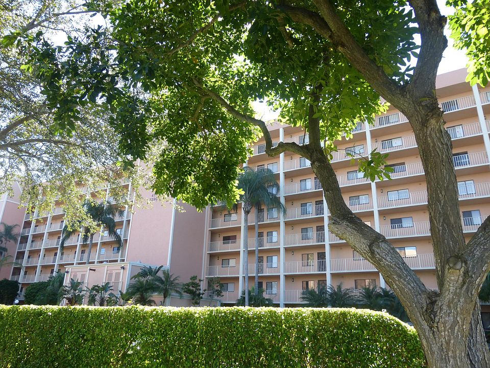 1st image of 7290 Kinghurst Drive #508