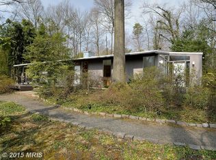 2404 Daphne Ln, Alexandria, VA 22306