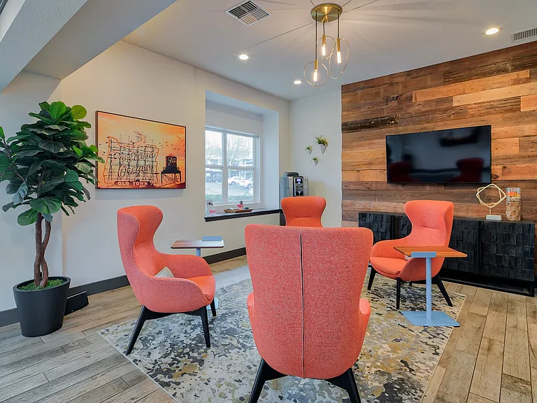 Kruseway Commons — Photo 19