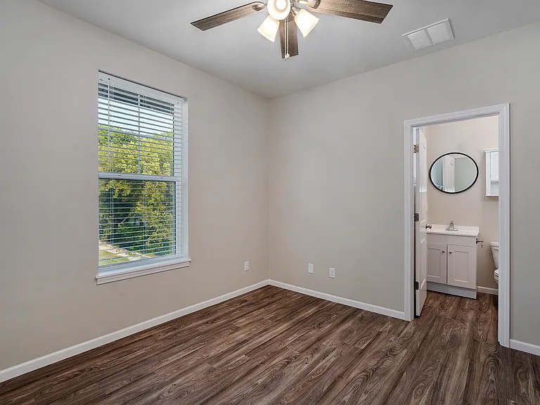 308 S Hampton Ave #B — Photo 19