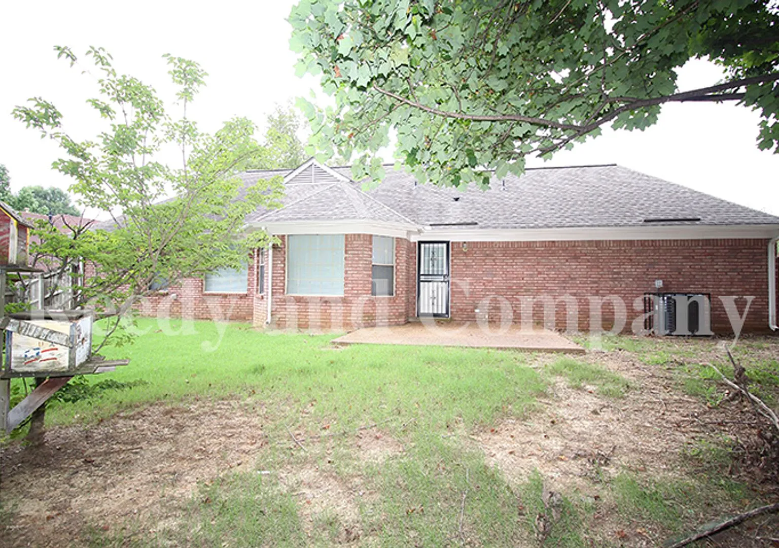 Welcome to 6612 Dawnhill Road! — Photo 4