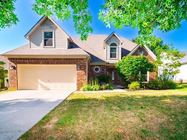 2320 Golden Oak Dr, Lexington, KY 40515