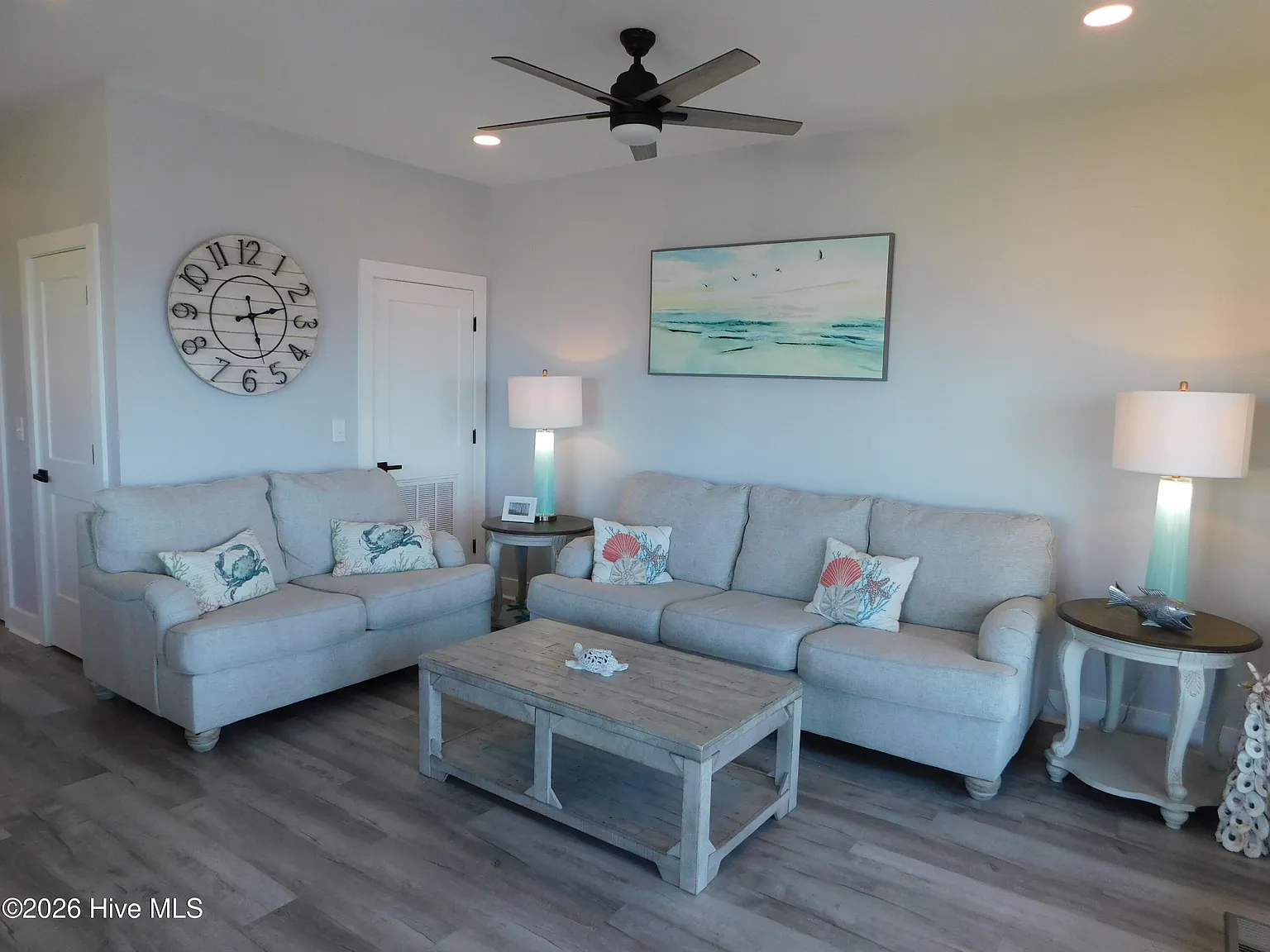 2 bed, 1.0 bath, $2,500 — Photo 3