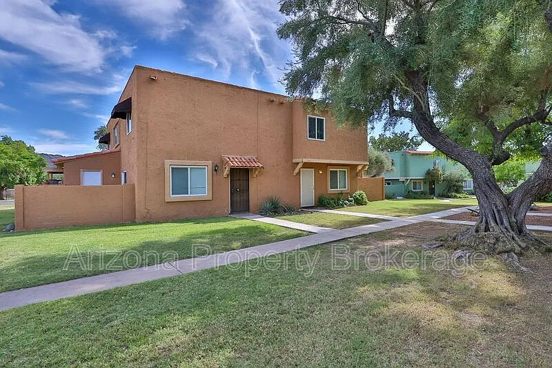 851 E Cochise Dr #A