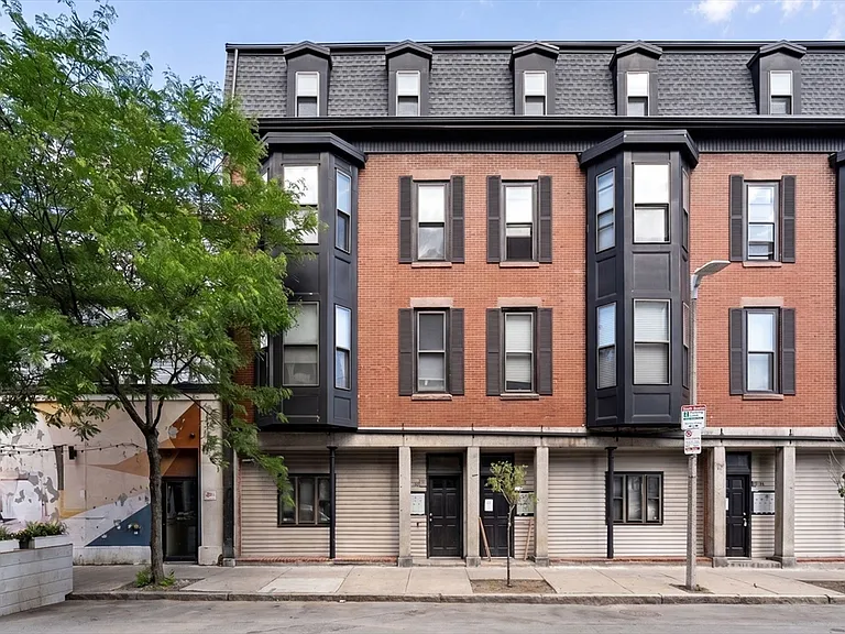 148 F St #4 — Photo 15