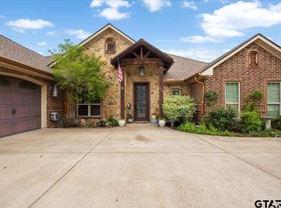 249 Heritage Ct, Lindale, TX 75771
