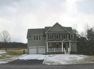 120 Colonial Dr, Cross Junction, VA 22625