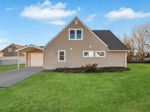 142 Brittle Lane, Hicksville, NY 11801
