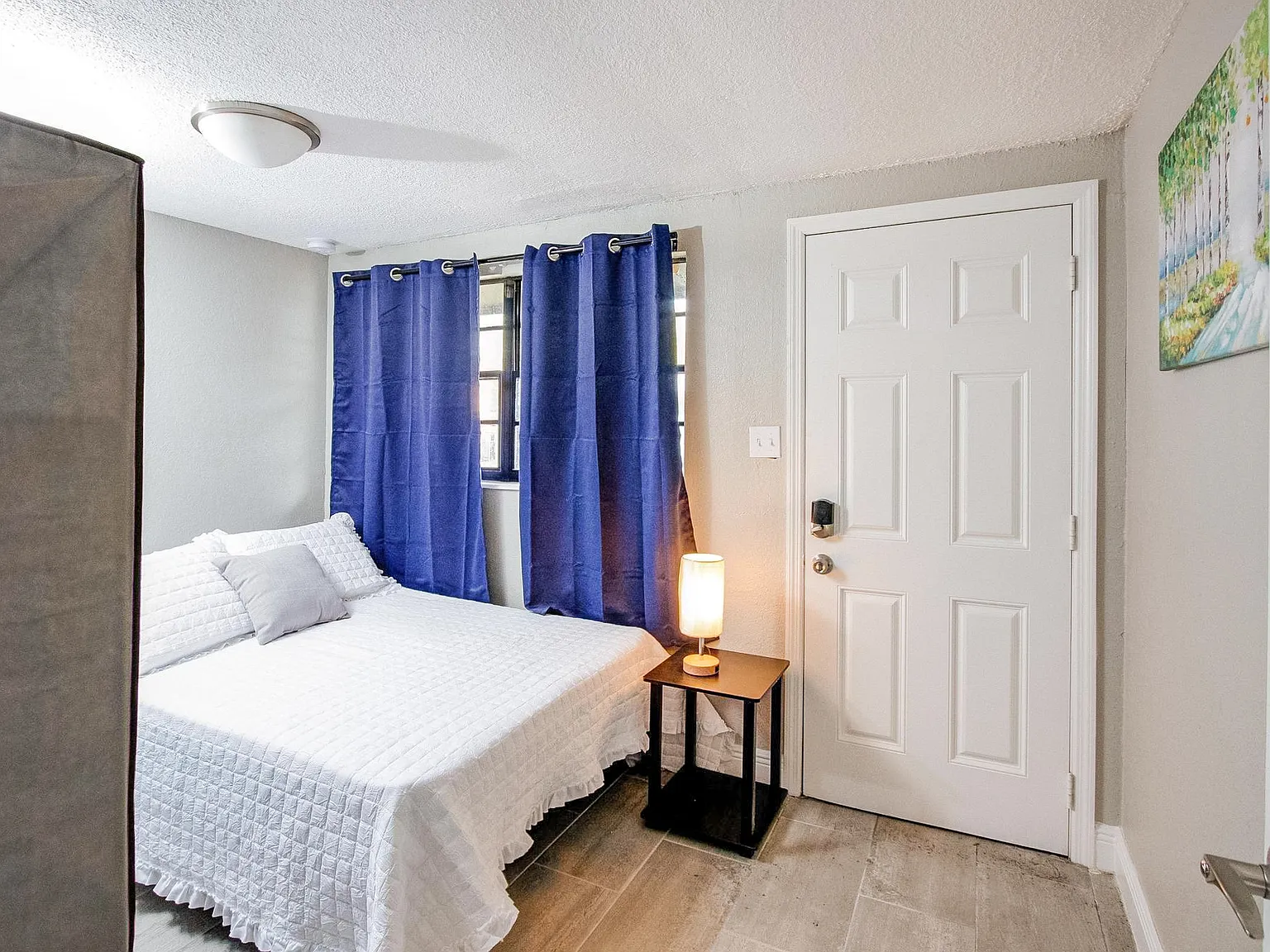 4 bed, 2.5 bath, 3888 sqft, $832 — Photo 2
