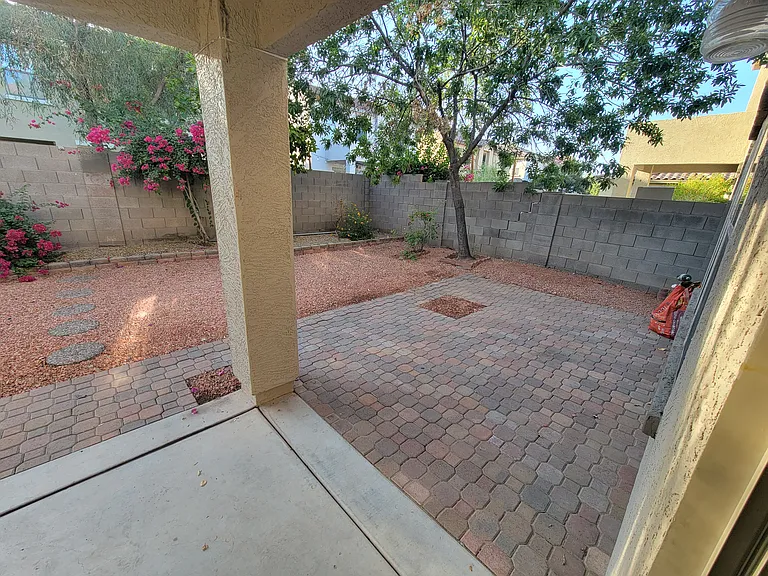1289 E Clifton Ave — Photo 11