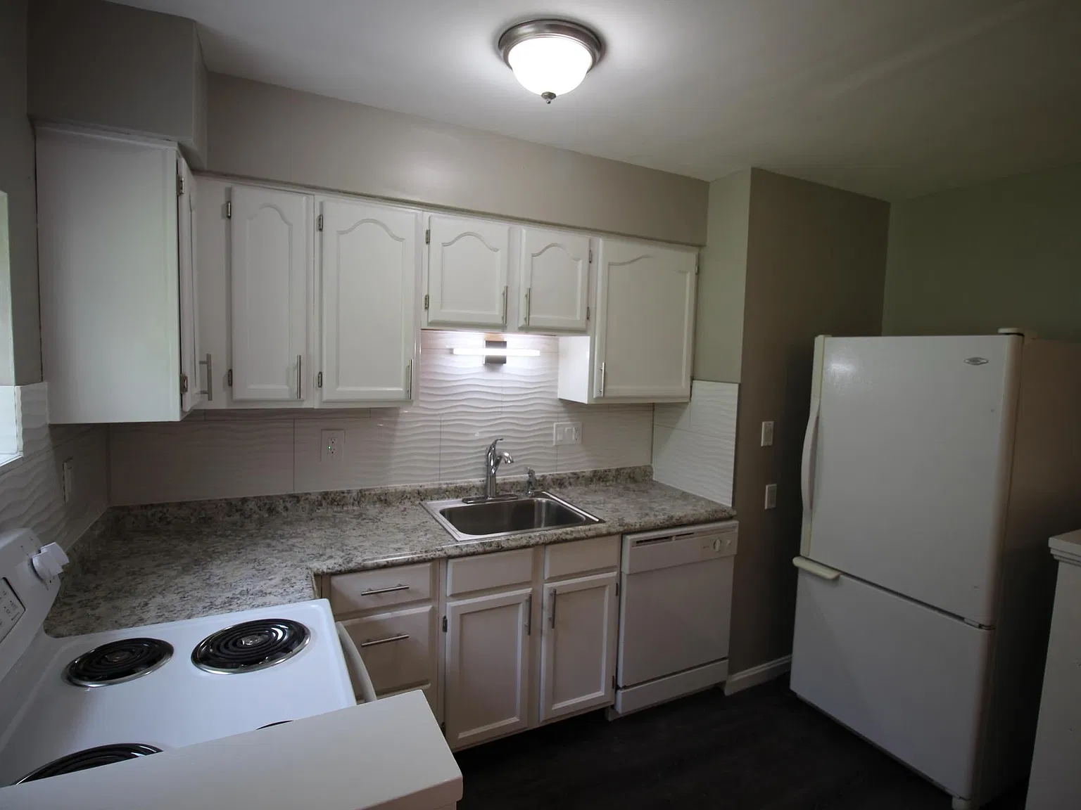 2 bed, 800 sqft, $1,175 — Photo 1