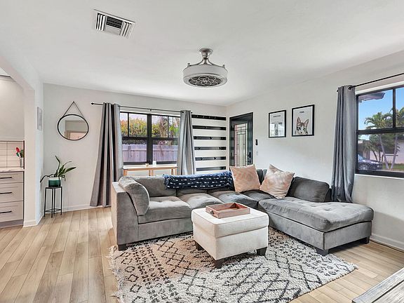 5th image of 211 Princeton Drive