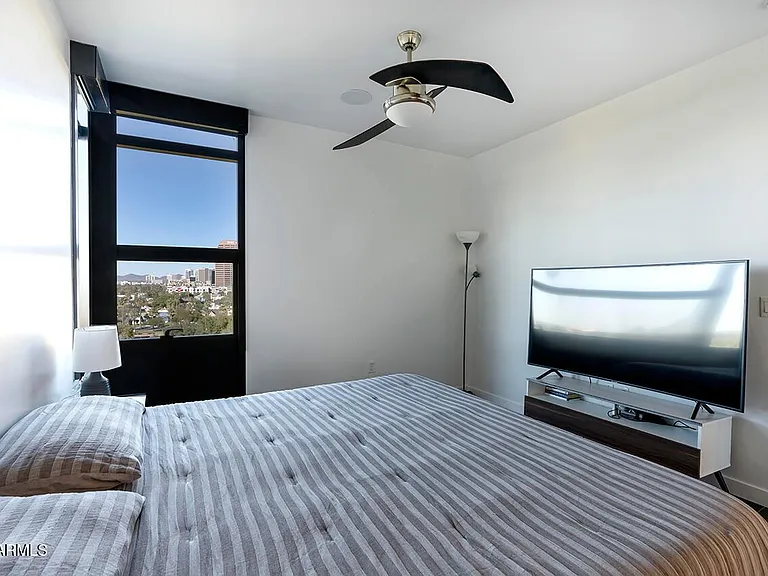 200 W Portland St #820 — Photo 24
