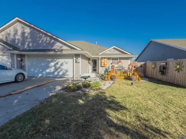 4826 NW Fielding Rd, Topeka, KS 66618