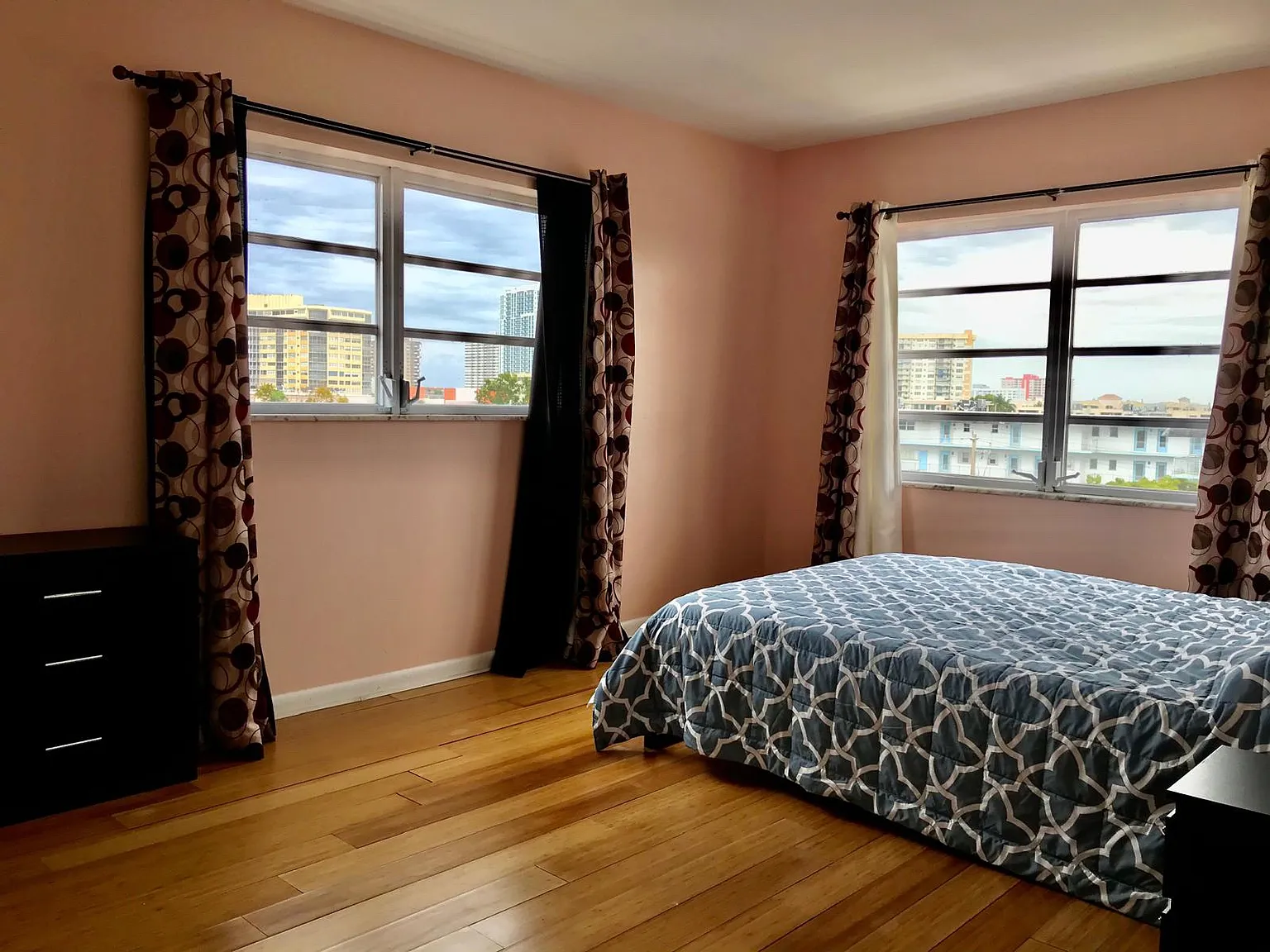 1 bed, 450 sqft, $1,750 — Photo 4