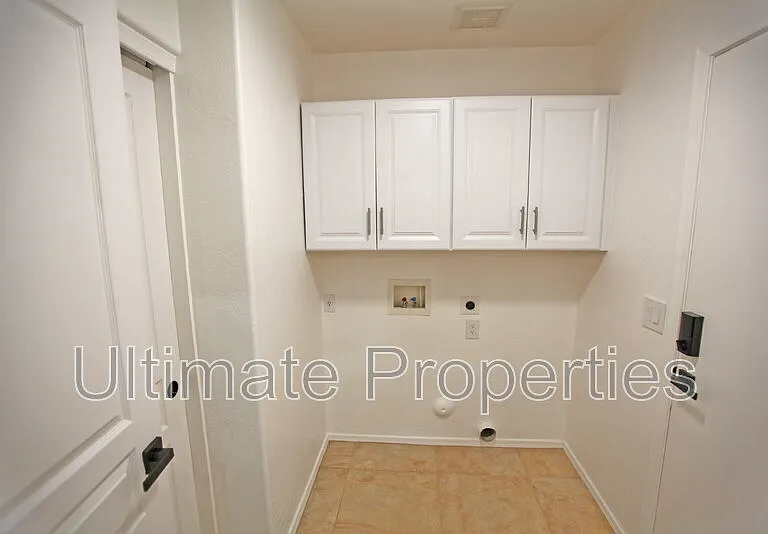 15313 N 104th Way — Photo 16