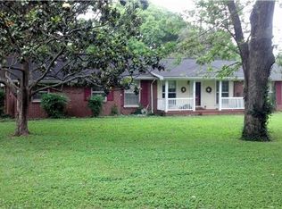 209 Cherokee Rd, Hendersonville, TN 37075