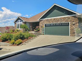 224 Landau Ln, Grants Pass, OR 97527