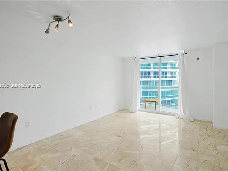 2101 Brickell Ave #CU-1611 — Photo 5