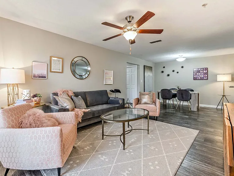 Azalea Ridge Apartments — Photo 10