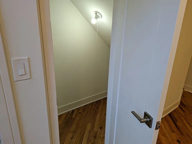 W Grace St — Photo 11