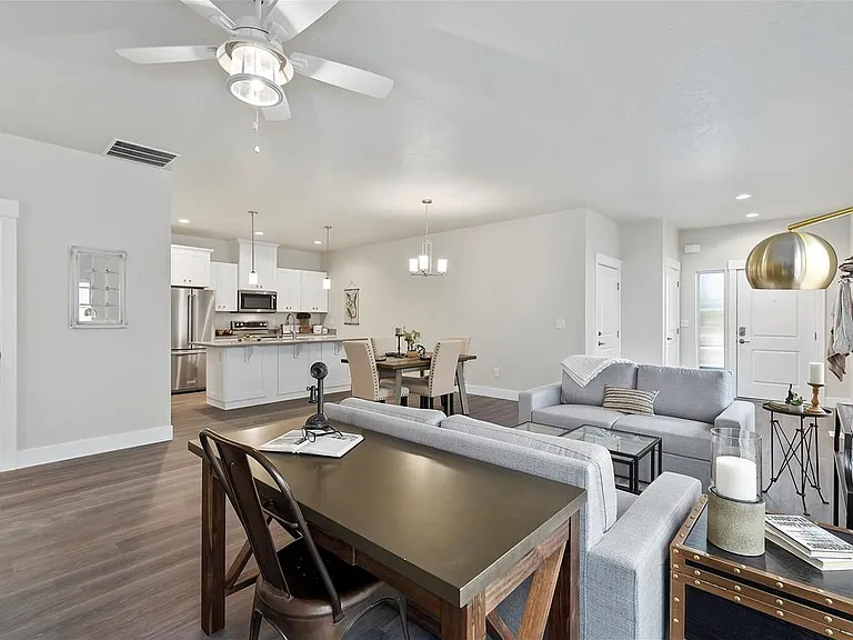 Cedar Crossing Luxury Townhomes — Photo 64