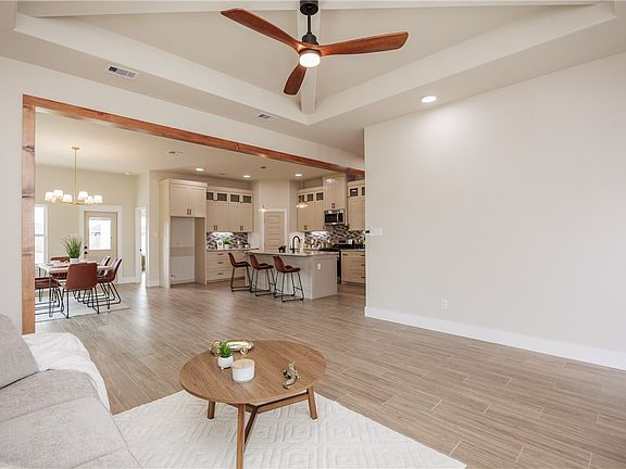 5th image of 2418 Reyhans Way