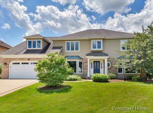 216 W Bailey Rd, Naperville, IL 60565