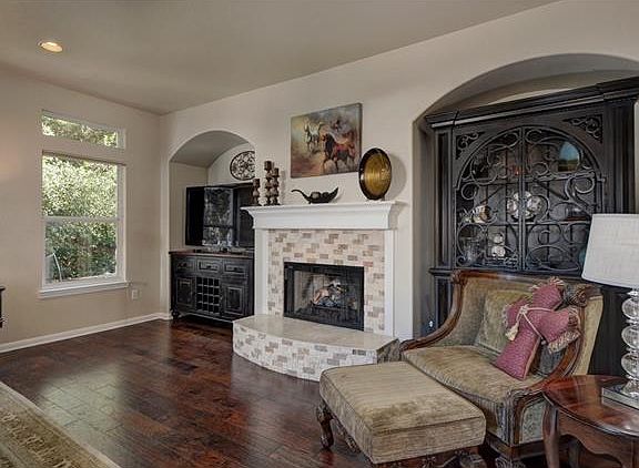 4th image of 2050 Kimbrook Dr