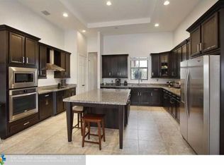 8810 Parkside Estates Dr, Davie, FL 33328