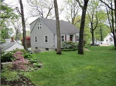 5th image of 36 Charlotte Ave